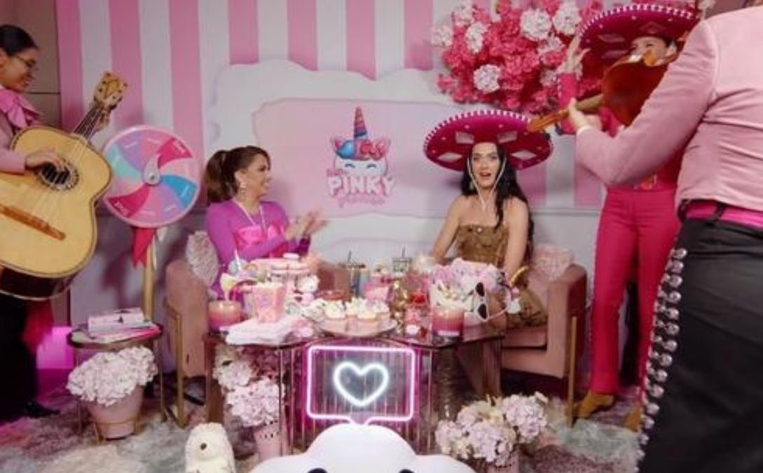 Katy Perry, Mariachi Rosa, - Sopa De Coditos